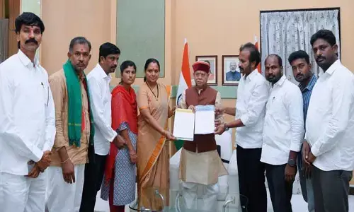 రేవంత్ రెడ్డి కర్కోటక సీఎం.. గవర్నర్‌‍తో భేటీ అనంతరం కవిత ఫైర్
