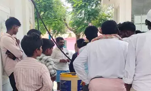 డీజిల్ కొరతతో రైతులకు ఇబ్బందులు