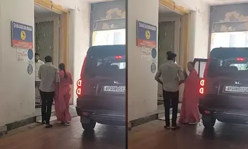 ఏపీ లిక్కర్ స్కామ్: ఈడీ విచారణకు హాజరైన చెవిరెడ్డి భార్య, కుమారుడు