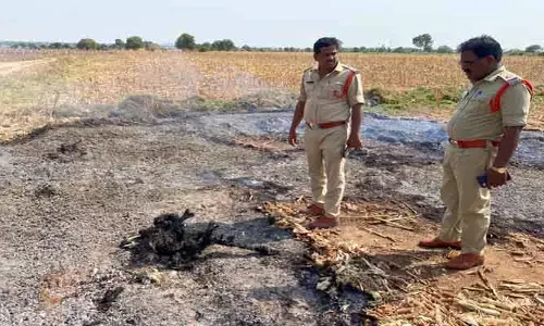 గుర్తు తెలియ‌ని మృత‌దేహం ల‌భ్యం