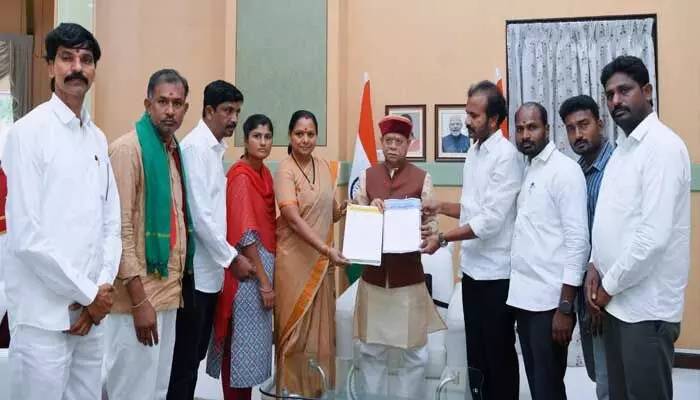 రేవంత్ రెడ్డి కర్కోటక సీఎం.. గవర్నర్తో భేటీ అనంతరం కవిత ఫైర్ రేవంత్ రెడ్డి కర్కోటక సీఎం.. గవర్నర్తో భేటీ అనంతరం కవిత ఫైర్