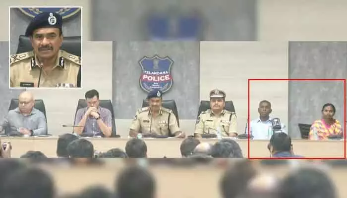 మావోయిస్టు అగ్రనేత నరహరి లొంగుబాటు.. గణపతికి డీజీపీ సీవీ ఆనంద్ కీలక పిలుపు మావోయిస్టు అగ్రనేత నరహరి లొంగుబాటు.. గణపతికి డీజీపీ సీవీ ఆనంద్ కీలక పిలుపు