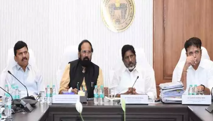 నిరుపేద కుటుంబాలకు భరోసా ఇందిరమ్మ కుటుంబ జీవన బీమా నిరుపేద కుటుంబాలకు భరోసా ఇందిరమ్మ కుటుంబ జీవన బీమా