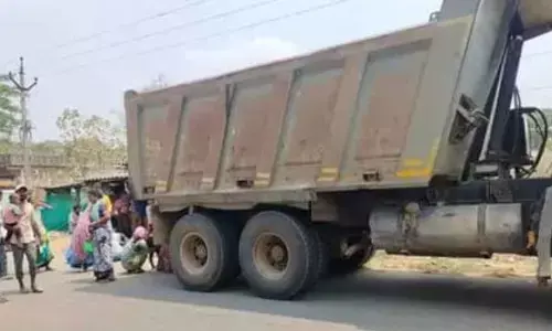 ధన్వాడ రోడ్లపై టిప్పర్ల దడ!