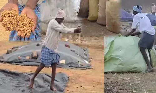 అర్ధరాత్రి భారీ వాన బీభత్సం.. తడిసి ముద్దయిన ధాన్యం, అన్నదాతల కన్నీరు