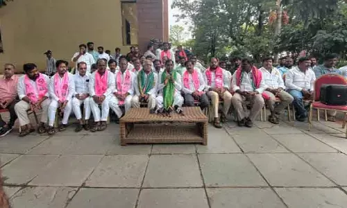 యువతకు ఉద్యోగాలిచ్చే ‘ఐటీ పార్క్’ స్థలంలో డంపింగ్ యార్డా?