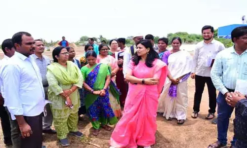 కొనుగోళ్ళు సాధ్యమైనంత త్వరగా పూర్తి చేయాలి :  కలెక్టర్ గరిమ అగ్రవాల్