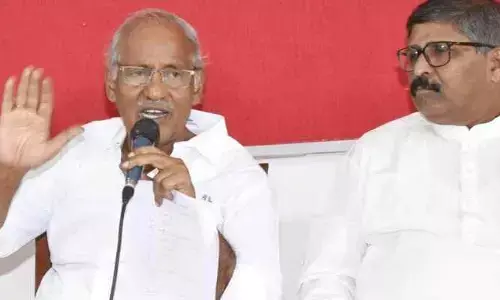 సింగరేణి కార్మికుల సమస్యలు పరిష్కరించకపోతే సమ్మె తప్పదు