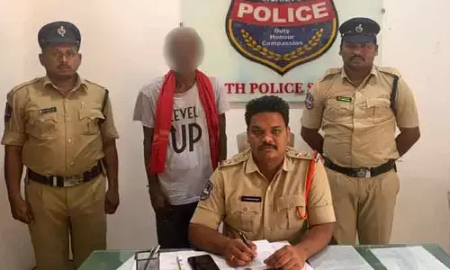 ఉద్యోగం ఇప్పిస్తామంటూ యువకుడిని మోసం చేసిన వ్యక్తిపై కేసు నమోదు