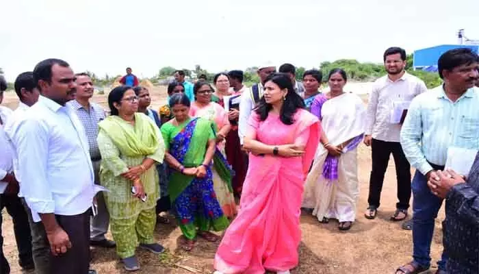 కొనుగోళ్ళు సాధ్యమైనంత త్వరగా పూర్తి చేయాలి : కలెక్టర్ గరిమ అగ్రవాల్ కొనుగోళ్ళు సాధ్యమైనంత త్వరగా పూర్తి చేయాలి : కలెక్టర్ గరిమ అగ్రవాల్