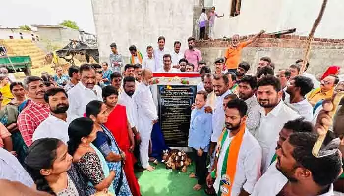 గ్రామాల అభివృద్దే ధ్యేయంగా ముందుకు సాగుతున్నాం గ్రామాల అభివృద్దే ధ్యేయంగా ముందుకు సాగుతున్నాం