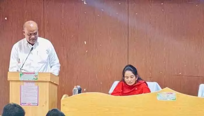 హుజురాబాద్ మున్సిపాలిటీకి రూ. 4 కోట్ల అభివృద్ధి కళ! హుజురాబాద్ మున్సిపాలిటీకి రూ. 4 కోట్ల అభివృద్ధి కళ!