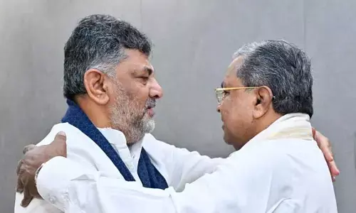 ఉత్కంఠకు ఎట్టకేలకు తెర.. ముఖ్యమంత్రి పదవికి సిద్ధరామయ్య రాజీనామా