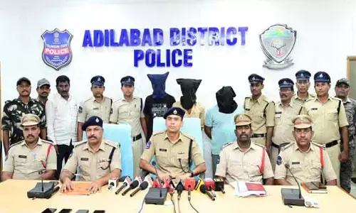 భారీ వాహనాల చోరీ గ్యాంగ్ అరెస్ట్