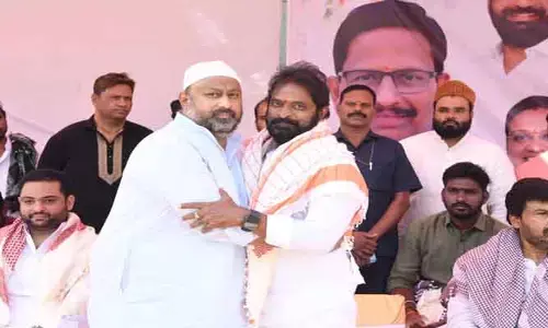 తెలంగాణ ప్రజలను చైతన్యవంతులను చేసిన సురవరం కృషి గొప్పది