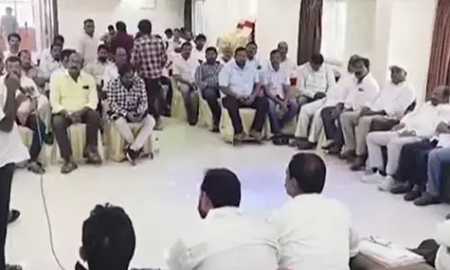 ఏపీ ఆక్వా రైతుల సంచలన నిర్ణయం.. క్రాప్ హాలిడే వైపు అడుగులు..!