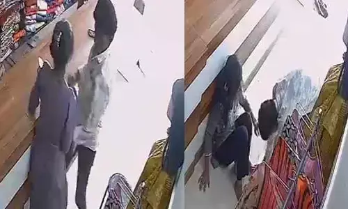 ప్రియురాలిపై యువకుడి దాడి..షాకింగ్ వీడియో వైర‌ల్