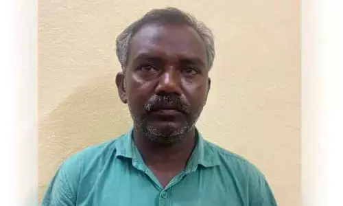 క‌న్న కూతురి పై క‌సాయి తండ్రి లైంగిక దాడి