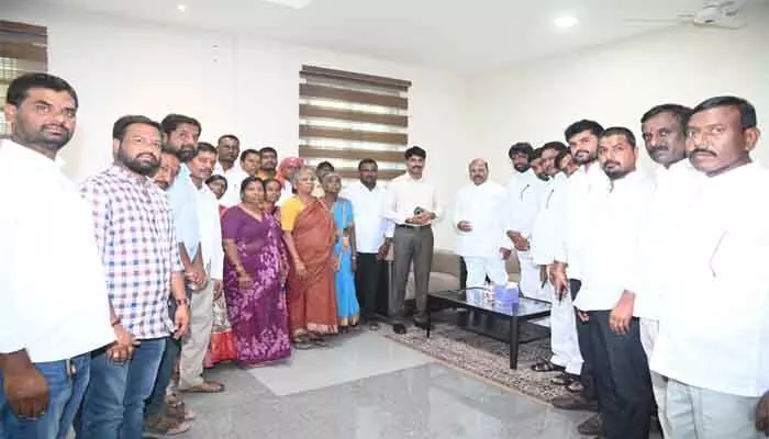 కోహెడ భూ రైతులకు న్యాయం చేయాలి కోహెడ భూ రైతులకు న్యాయం చేయాలి