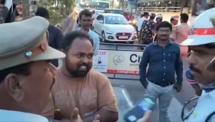 మందు తాగాను కానీ.. డ్రంక్ అండ్ డ్రైవ్లో పోలీసులకు చుక్కలు చూపించిన డ్రైవర్ మందు తాగాను కానీ.. డ్రంక్ అండ్ డ్రైవ్లో పోలీసులకు చుక్కలు చూపించిన డ్రైవర్