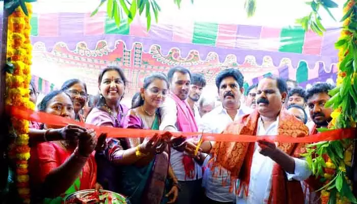 అర్హులైన ప్రతి ఒక్కరికి ఇందిరమ్మ ఇల్లు అర్హులైన ప్రతి ఒక్కరికి ఇందిరమ్మ ఇల్లు