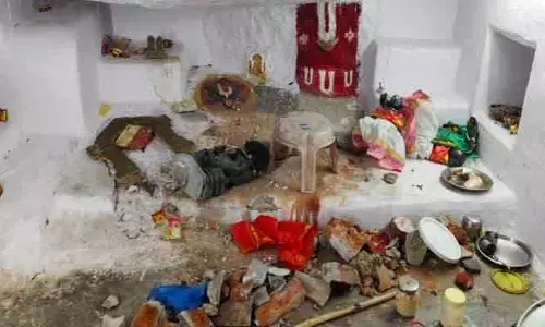 పెద్దమ్మ ఆలయంలో చోరీ