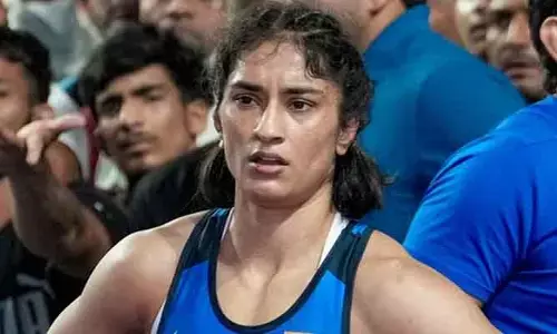 తీవ్ర నిరాశ.. ఆసియా గేమ్స్ నుంచి వినేశ్ ఫోగట్ అవుట్