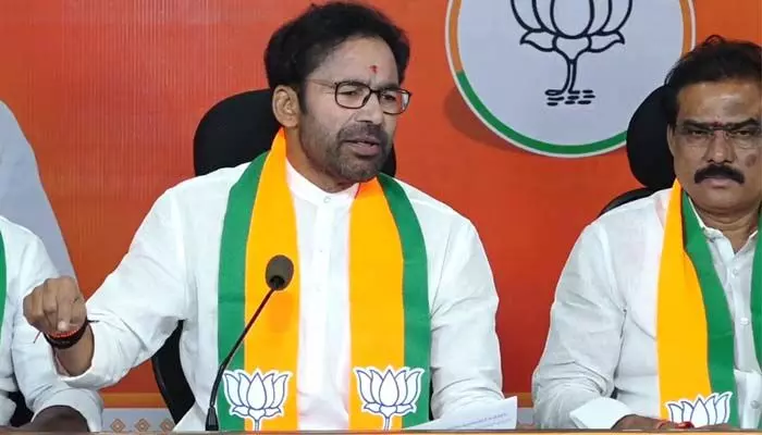 మీకు ధాన్యం కొనే చేతగాక కేంద్రంపై విమర్శలా?.. కిషన్ రెడ్డి ఆగ్రహం మీకు ధాన్యం కొనే చేతగాక కేంద్రంపై విమర్శలా?.. కిషన్ రెడ్డి ఆగ్రహం