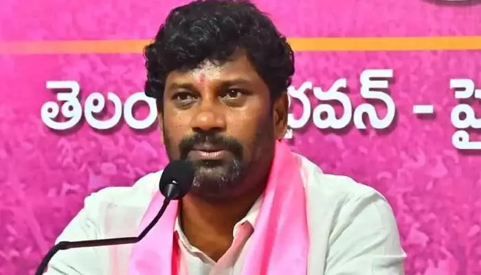BREAKING: మాజీ ఎమ్మెల్యే బాల్క సుమన్ అరెస్ట్ BREAKING: మాజీ ఎమ్మెల్యే బాల్క సుమన్ అరెస్ట్