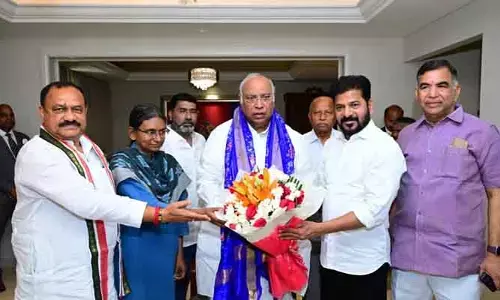 ఏఐసీసీ అధ్యక్షుడు ఖర్గేతో సీఎం రేవంత్​ రెడ్డి భేటీ