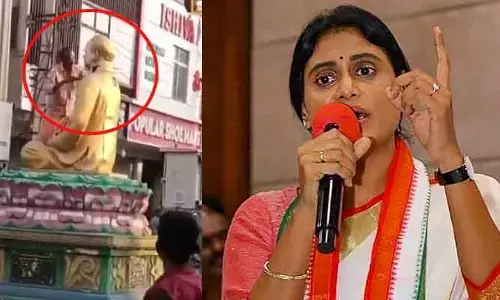 ఆమరణ దీక్షకు దిగుతా: వైఎస్ షర్మిల సంచలన ప్రకటన