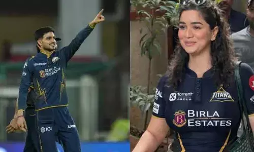 ఐపీఎల్ ఫైన‌ల్స్...గుజ‌రాత్ టైటాన్స్ జెర్సీలో మెరిసిన సారా !