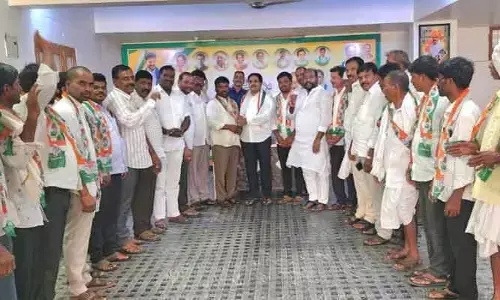 ప్రజా ప్రభుత్వ పనితీరుకు ఆకర్షితులై కాంగ్రెస్‌లో భారీ చేరికలు
