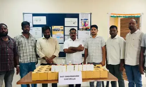 నిషేధిత ఆక్సిటోసిన్ ఇంజక్షన్లు స్వాధీనం చేసుకున్న ఎస్ఓటీ  పోలీసులు