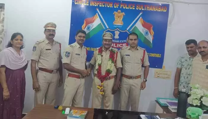 శాంతి భద్రత పరిరక్షణలో నిబద్ధత కలిగిన ఎస్సై వేణుగోపాల్ : సీఐ రంజిత్ రావు శాంతి భద్రత పరిరక్షణలో నిబద్ధత కలిగిన ఎస్సై వేణుగోపాల్ : సీఐ రంజిత్ రావు