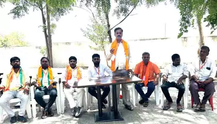 ధాన్యం కొనుగోళ్లను పూర్తి చేయండి : బీజేపీ జిల్లా ఉపాధ్యక్షులు కావటి ముత్యాలు ధాన్యం కొనుగోళ్లను పూర్తి చేయండి : బీజేపీ జిల్లా ఉపాధ్యక్షులు కావటి ముత్యాలు