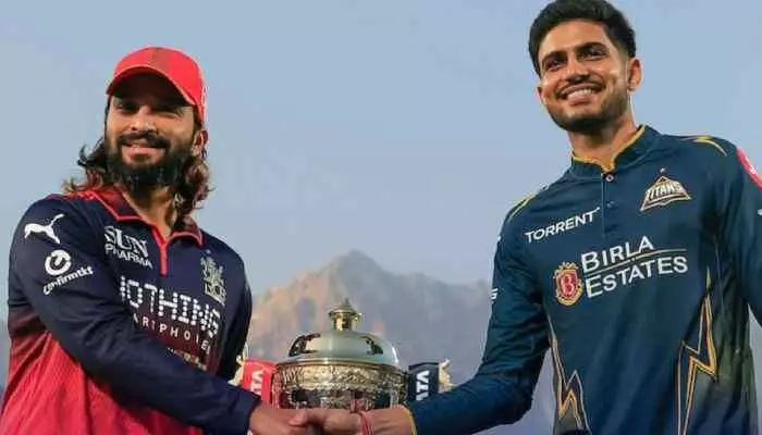 IPL Finals: టాస్ గెలిచిన RCB.. ఫస్ట్ బ్యాటింగ్ ఎవరిదంటే IPL Finals: టాస్ గెలిచిన RCB.. ఫస్ట్ బ్యాటింగ్ ఎవరిదంటే