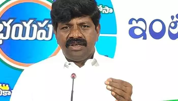 ధాన్యం కొనుగోళ్ల పై కేంద్ర మంత్రి కిషన్ రెడ్డివి పచ్చి అబద్దాలు ధాన్యం కొనుగోళ్ల పై కేంద్ర మంత్రి కిషన్ రెడ్డివి పచ్చి అబద్దాలు