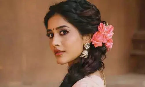 ఇండస్ట్రీలో ఉండే పోటీ గురించి నేను అస్సలు ఆలోచించను.. ఇక్కడ ఎవరి ప్రత్యేకత వారిదే : నభా నటేష్
