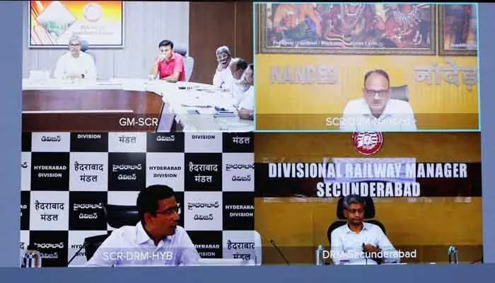 దక్షిణ కోస్తా రైల్వే జోన్ ప్రారంభం.. 3 డివిజన్లకే పరిమితమైన సౌత్ సెంట్రల్ రైల్వే దక్షిణ కోస్తా రైల్వే జోన్ ప్రారంభం.. 3 డివిజన్లకే పరిమితమైన సౌత్ సెంట్రల్ రైల్వే