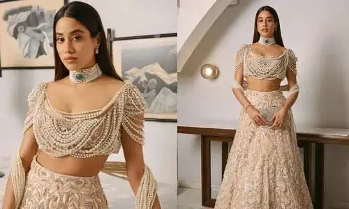 టాలీవుడ్ ఇండస్ట్రీపై జాన్వీ ప్రశంసలు.. బాలీవుడ్‌లో రాజీపడాల్సి వస్తుందంటూ షాకింగ్ కామెంట్స్
