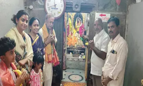 సీతారామస్వామిని దర్శించుకున్న ప్రముఖ నటుడు