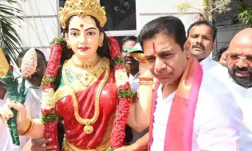 కాంగ్రెస్ అడ్డగాడిద.. రాష్ట్రానికి దరిద్రం