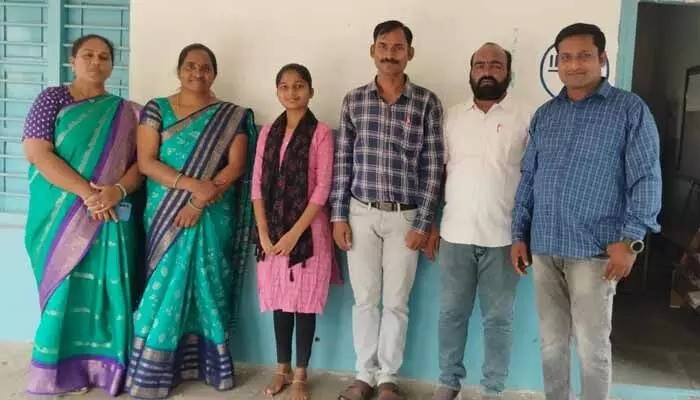  ప్రభుత్వ పాఠశాల విద్యార్థిని ఘనత ప్రభుత్వ పాఠశాల విద్యార్థిని ఘనత