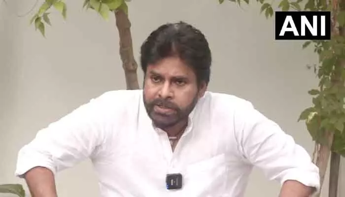 ప్రతి కాంగ్రెస్ లీడర్ క్షమాపణ చెప్పాల్సిందే.. జాతీయ మీడియాతో పవన్ కళ్యాణ్ ప్రతి కాంగ్రెస్ లీడర్ క్షమాపణ చెప్పాల్సిందే.. జాతీయ మీడియాతో పవన్ కళ్యాణ్