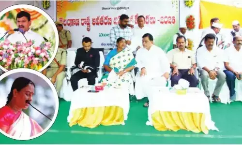 అంబరాన్నంటిన ఆవిర్భావం.. ఉమ్మడి జిల్లా వ్యాప్తంగా జెండావిష్కరణలు