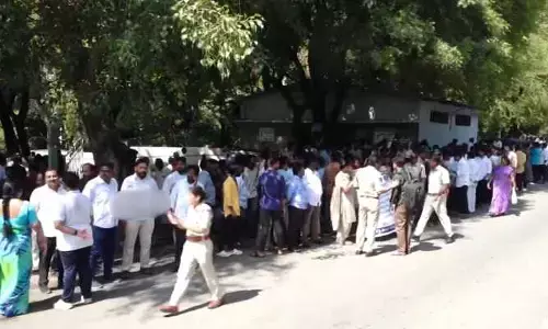 తిరుపతి అలిపిరి దగ్గర హై టెన్షన్‌