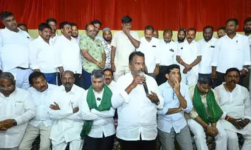 కొమిరెడ్డి సేవలు మరువలేనివి :  మంత్రి అడ్లూరి