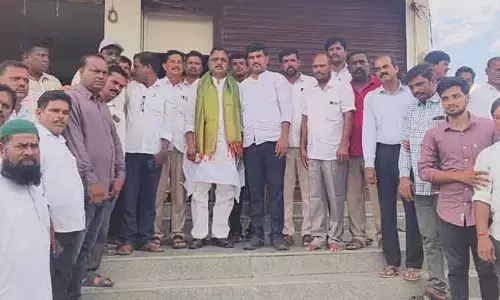మహిళల స్వేచ్ఛకు బీఆర్ఎస్ వ్యతిరేకం : మల్లు రవి