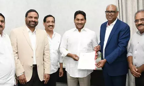 అమెరికాలో మహాసభలు... వైఎస్‌ జగన్‌కు ఆహ్వానం